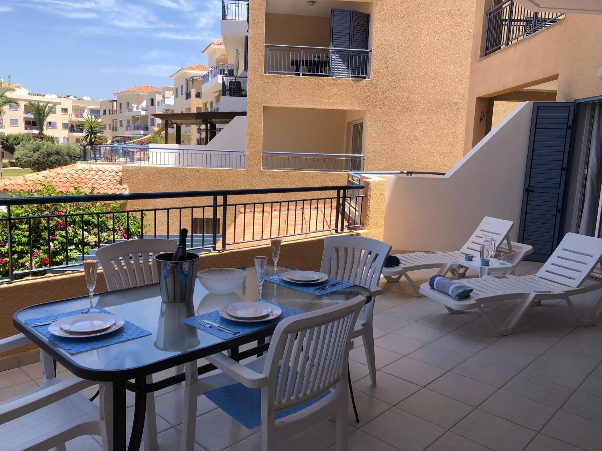 Kings Palace - Stylish 2 Bed Apartment With Sea Views Paphos Eksteriør bilde